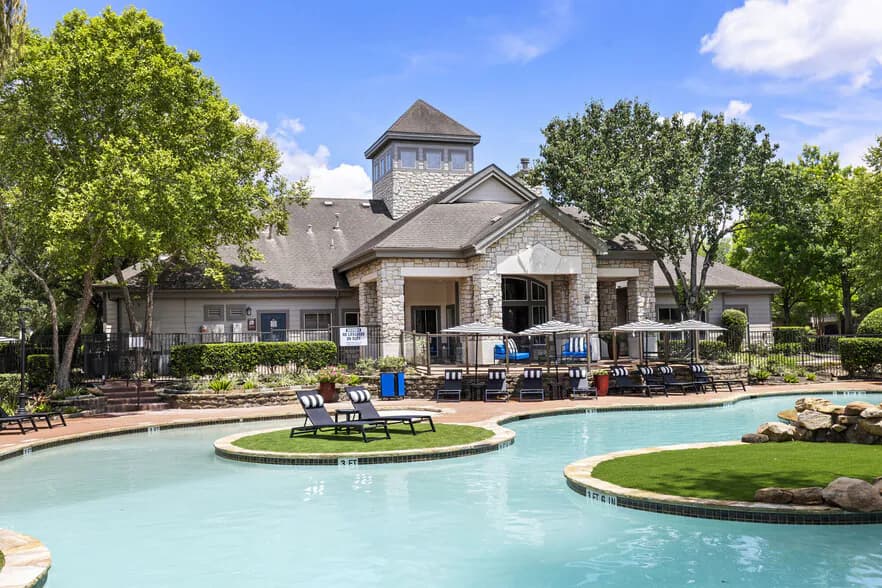 The Beverly at Shadow Lake in Houston, Texas