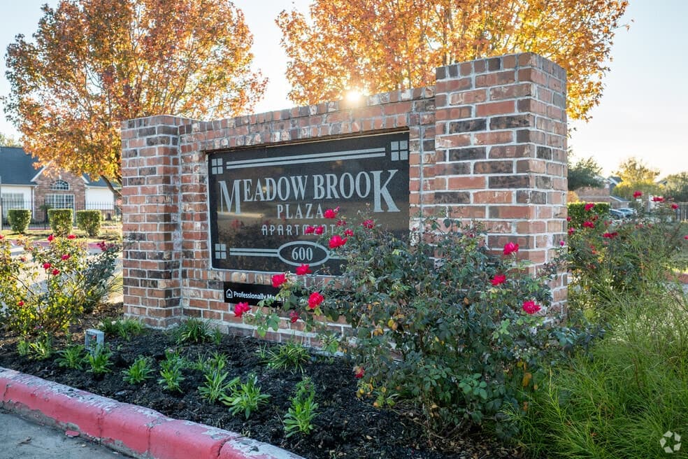 Meadowbrook Plaza Apartments in Houston, Texas