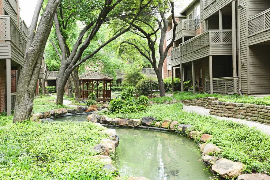 Parkford Oaks Apartments in Dallas, Texas