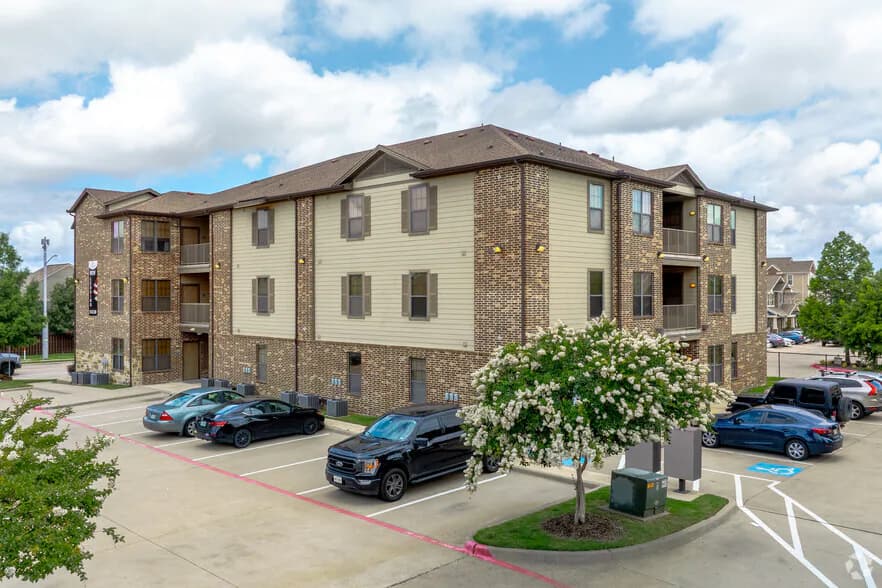 Centre Place Apartments — exterior