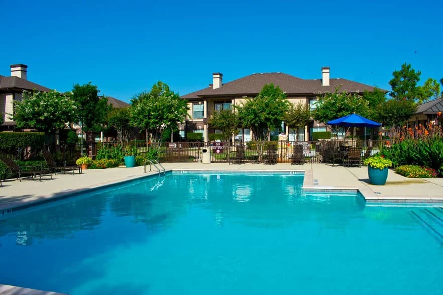 Estate Villas at Krum Apartments in Krum, Texas