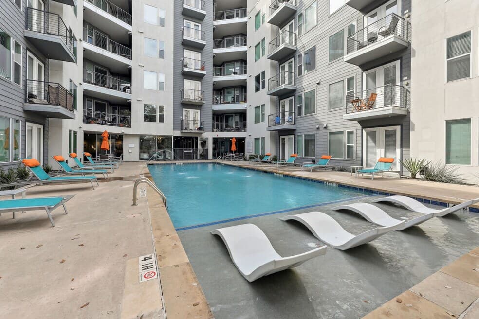Gibson Flats — photo 2